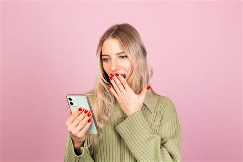 how to find a sexting partner|How to Start Sexting, According to Sex Experts